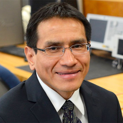 Julio Urbina headshot