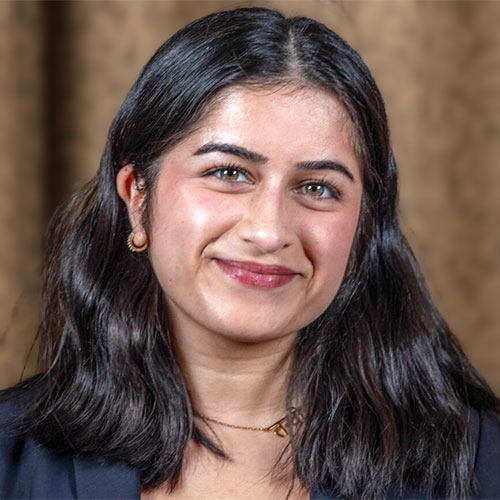 Tanvi Joshi headshot