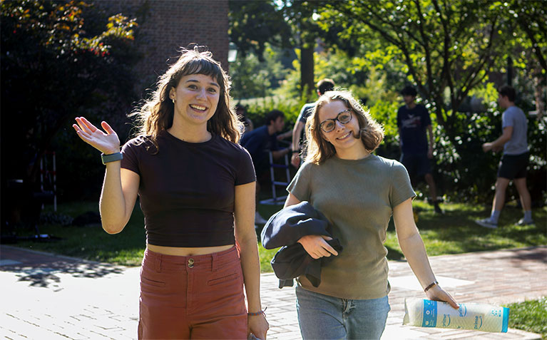 Schreyer Scholars enjoying our Neighborhood Bash event in the fall