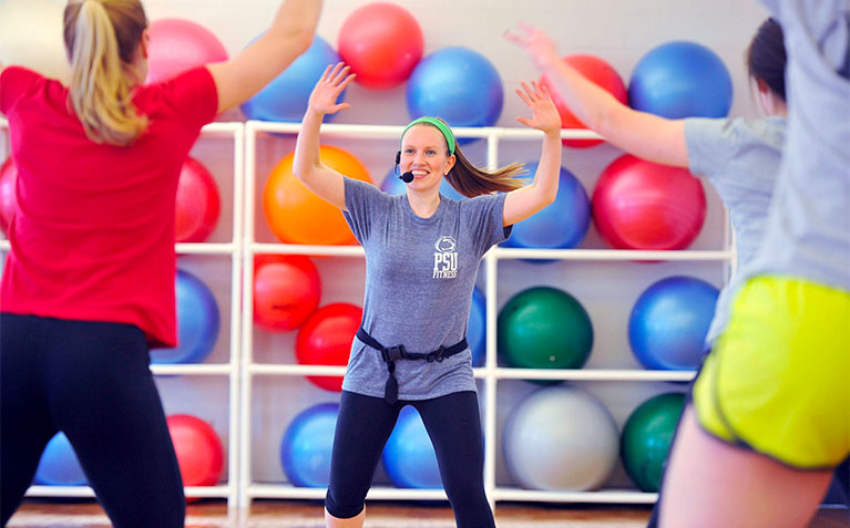 Schreyer Scholar Kelsey Grogan teaching a Penn State Fitness class